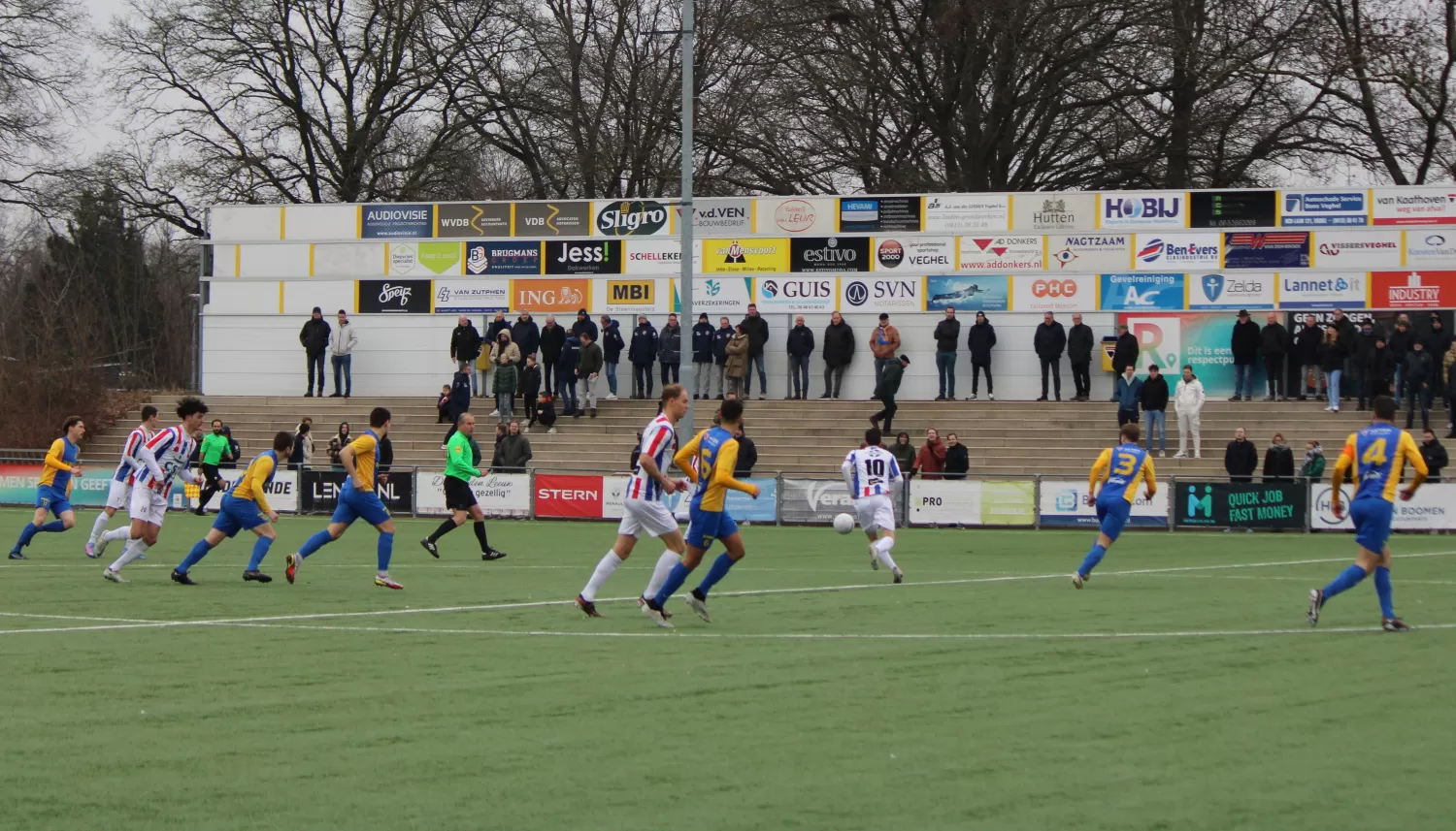 UDI’19 hekkensluiter na benauwde derbyzege Blauw Geel’38 (1-0)